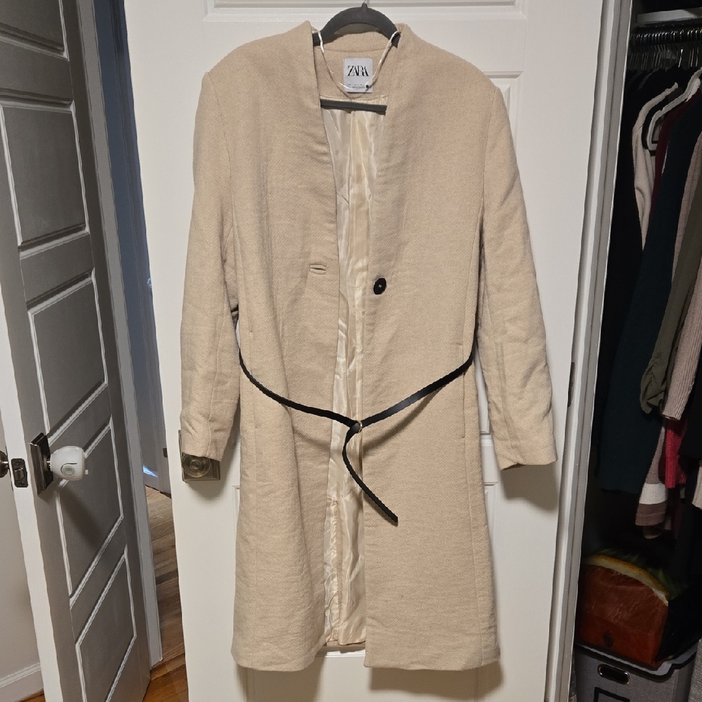 Zara Women's Cream Trench Coat with Black Accent